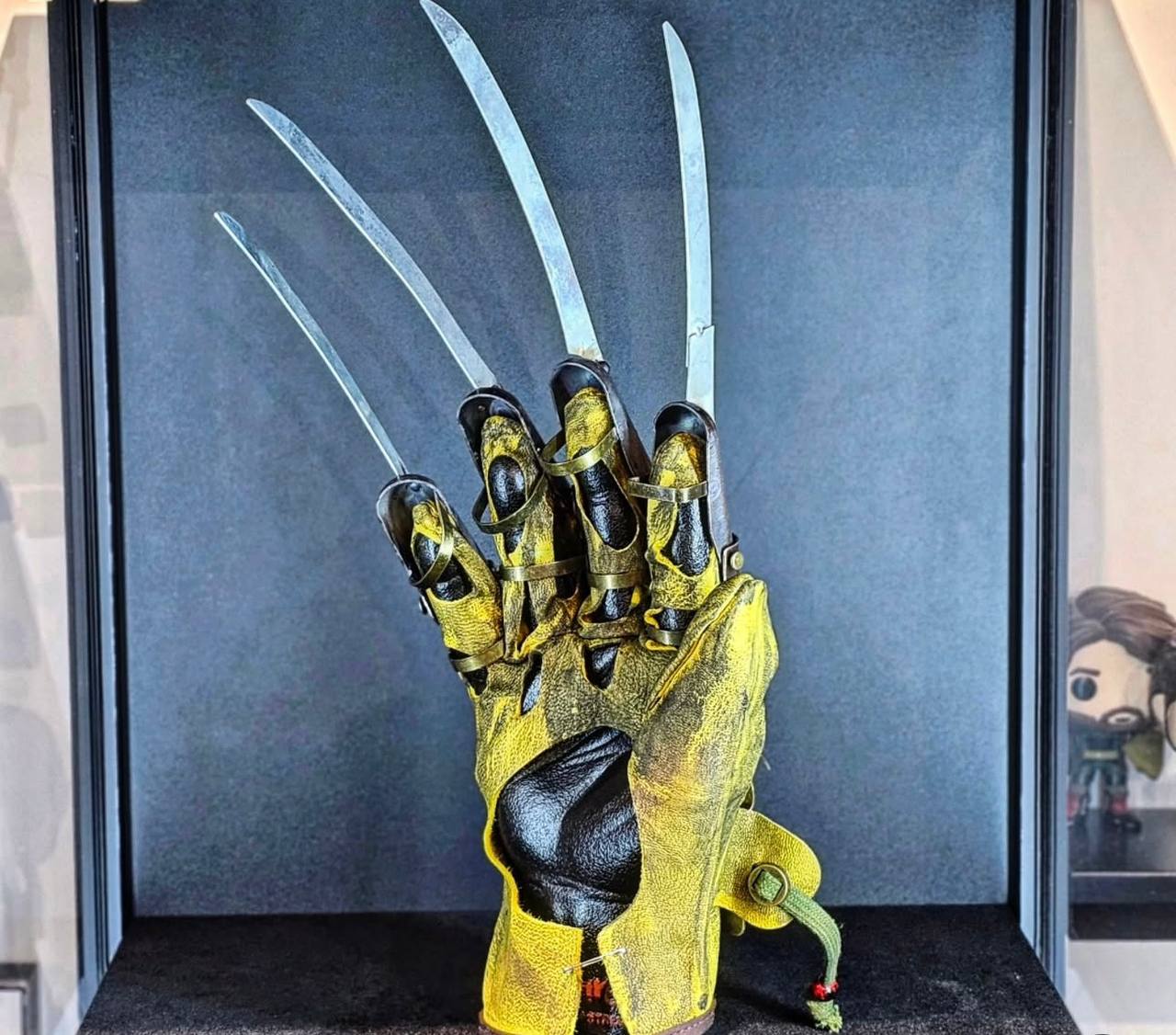 A Nightmare On Elm Street. Freddy's glove